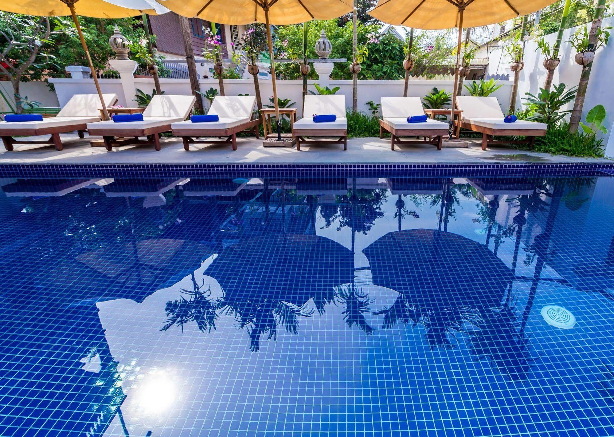 The Unique Angkor Villa Siem Reap Exteriör bild