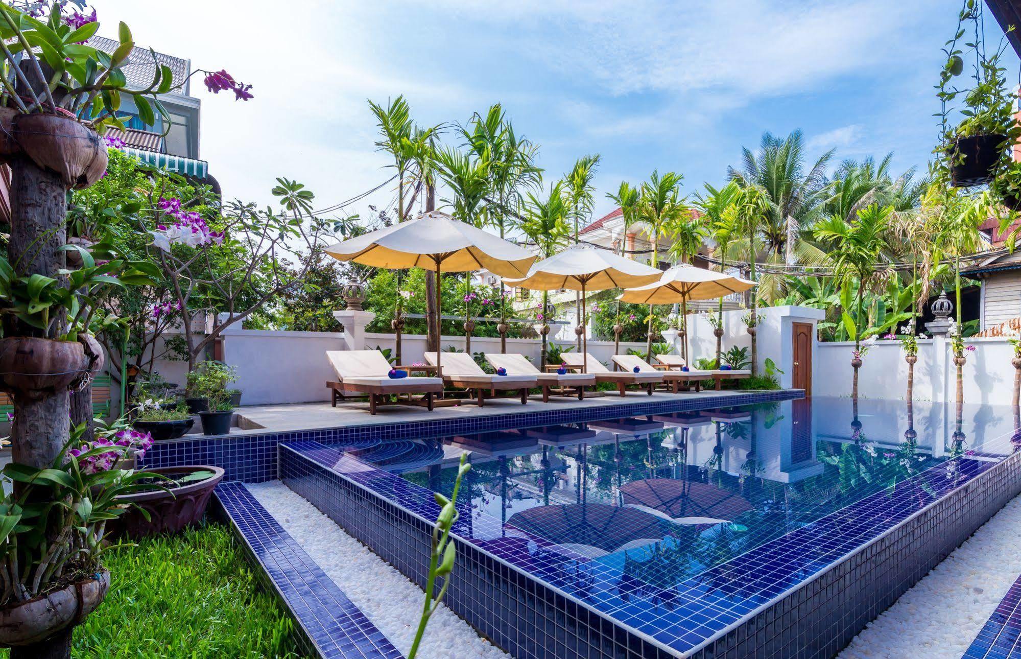 The Unique Angkor Villa Siem Reap Exteriör bild