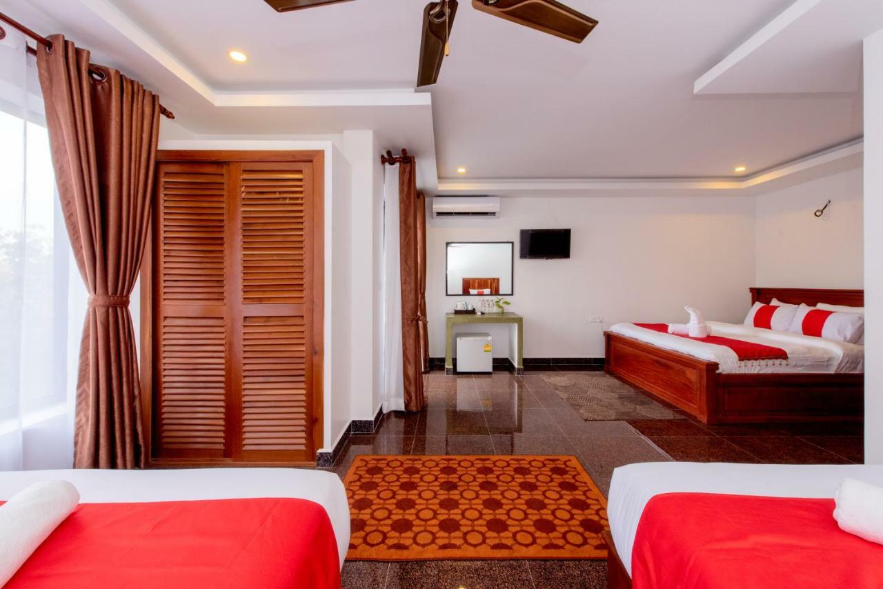 The Unique Angkor Villa Siem Reap Exteriör bild